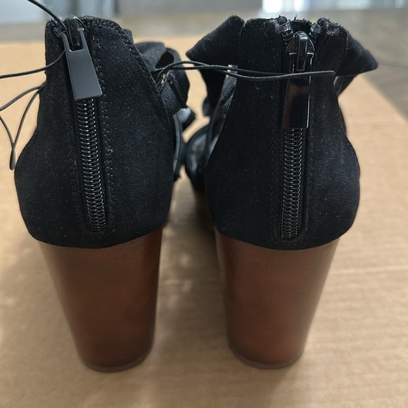 Torrid Black Strappy Ankle Wrap Wooden Heel Chunky Sandals Womens Size 8.5 NWT - Picture 8 of 14